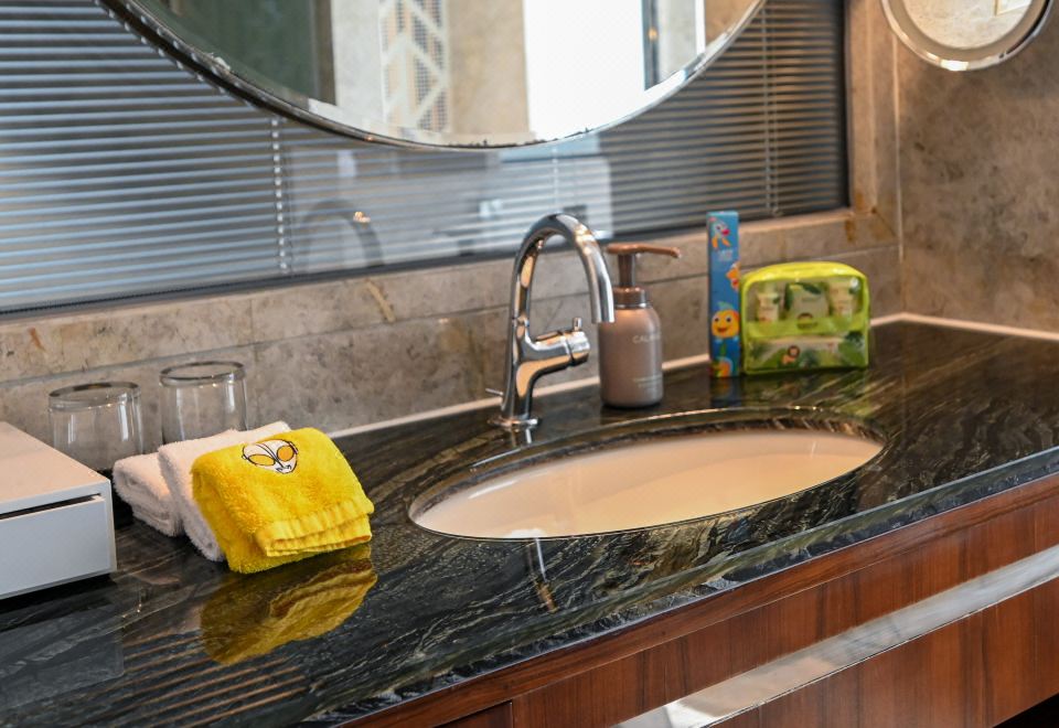 奥特曼主题单卧大床套房