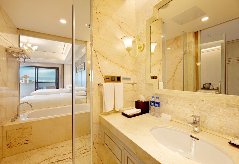 Wanda Realm Xiamen North BayDeluxe Room - 2-Room, Sea-View (Terrace) (Area B)