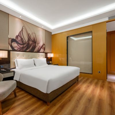 大床房 和頤至格酒店（西寧海湖新區萬達廣場店）優惠