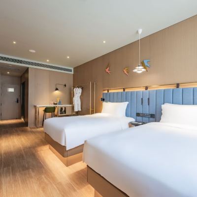 商務雙床房【全景窗+舒適浴袍+智能馬桶】 吳先生的飯店（西安小寨科技路地鐵站店）優惠