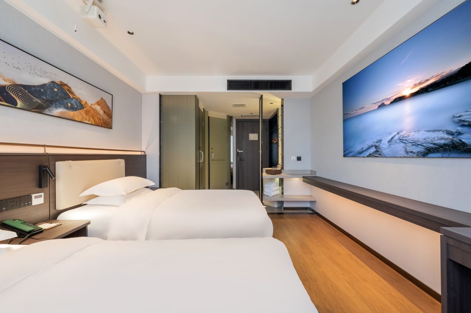 Xingbo Hotel (Xi 'an Bell Tower station Yongningmen Branch)泊享观影双床房