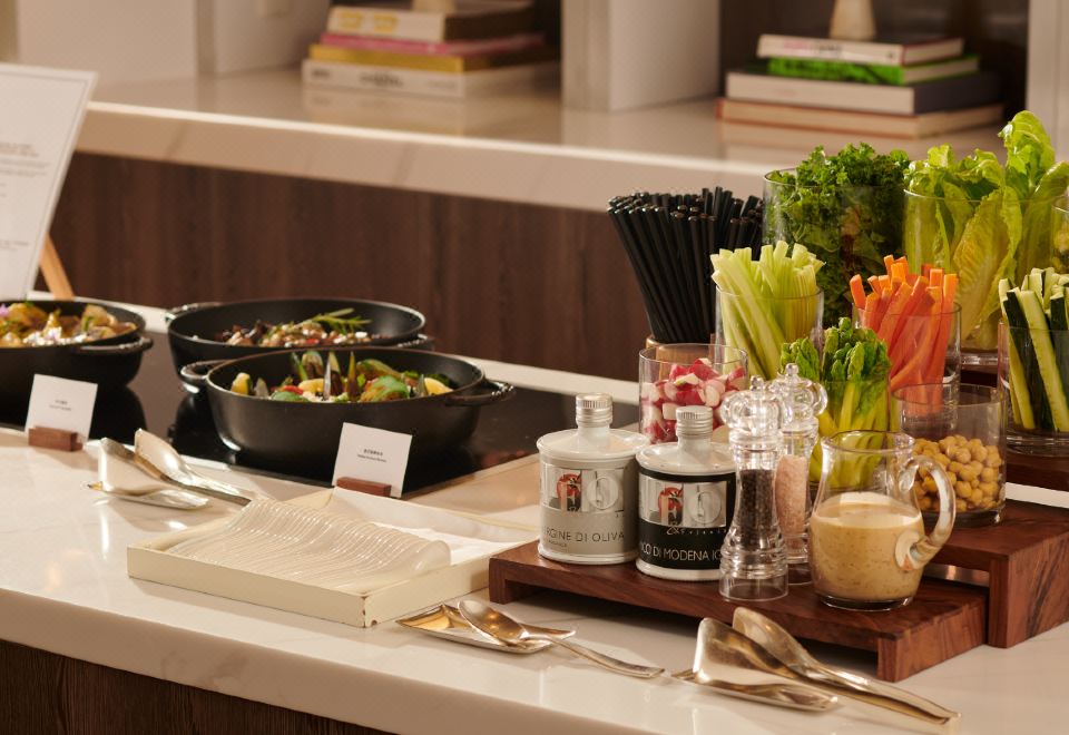 Park Hyatt Shanghai1 King Bed With Bund River View Deluxe（Park Salon）