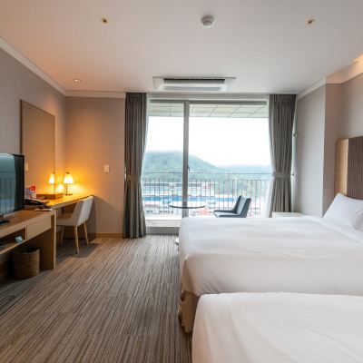 [호텔] 디럭스 패밀리 더블 인제 스피디움 호텔&콘도 쿠폰