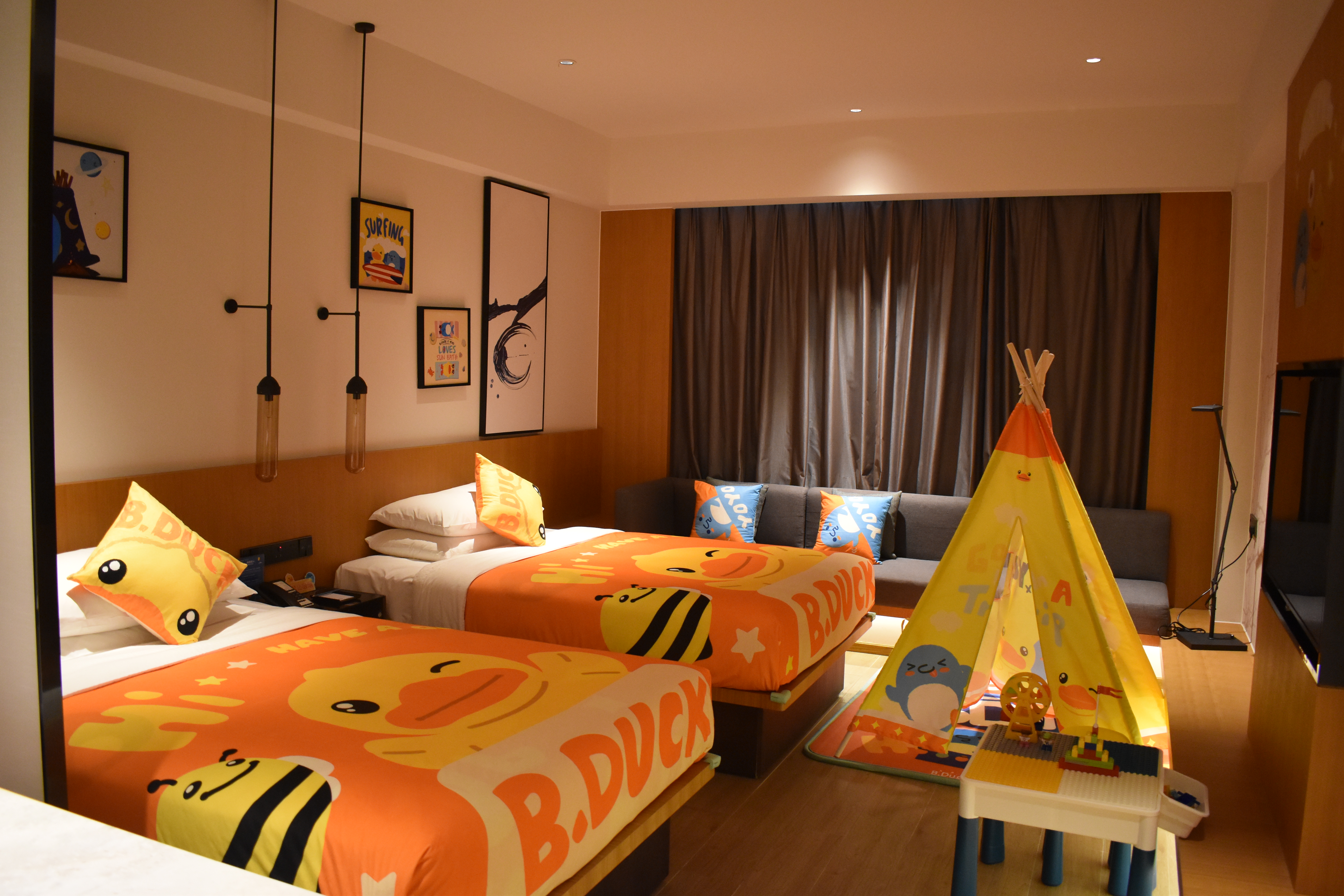 B.DUCK小黃鴨親子主題房（Simmons品牌床墊+科勒衞浴）