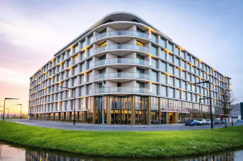 OZO Hotels President Airport