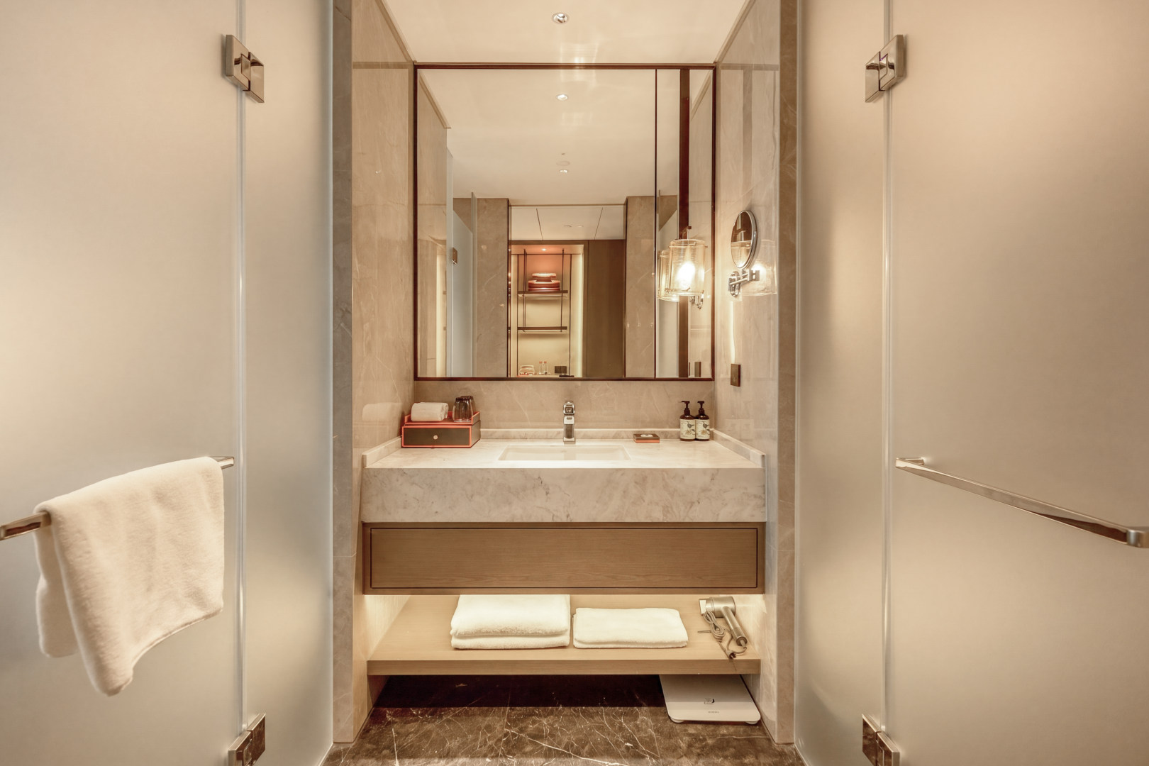 City View King Room