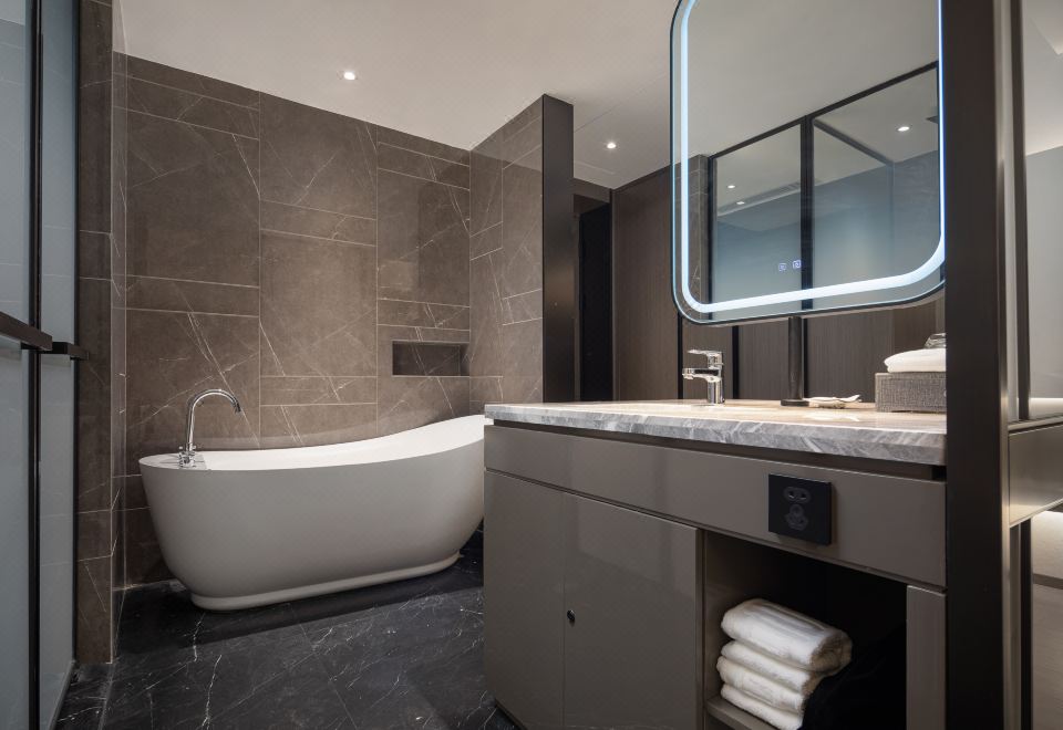 溫馨親子家庭套房【270°全景落地窗】