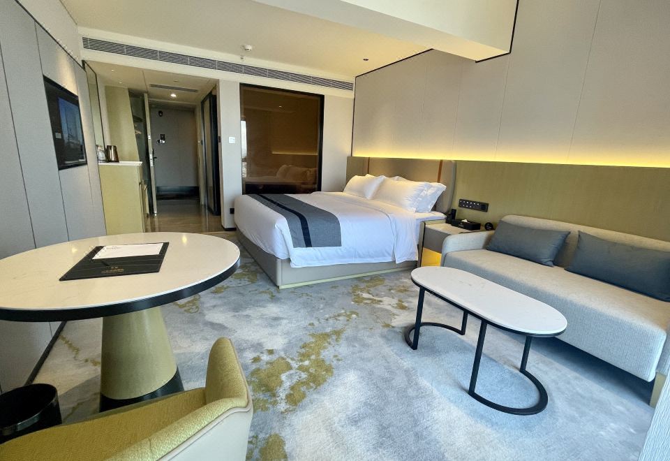 Dejin Garden Hotel (Shenzhen International Convention and Exhibition Center)Deluxe Queen Bed Room