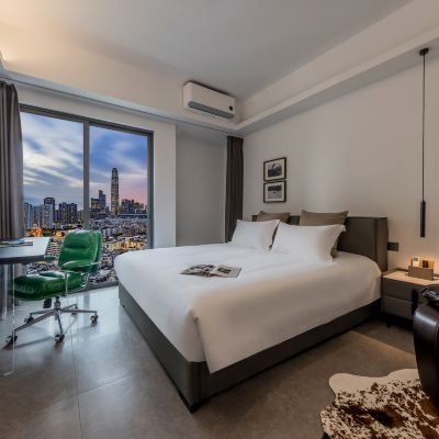 精選大床房（觀景陽台+洗衣機+零壓床墊+深睡記憶枕） 楓雨國際公寓（深圳福田華強北地鐵站店）優惠