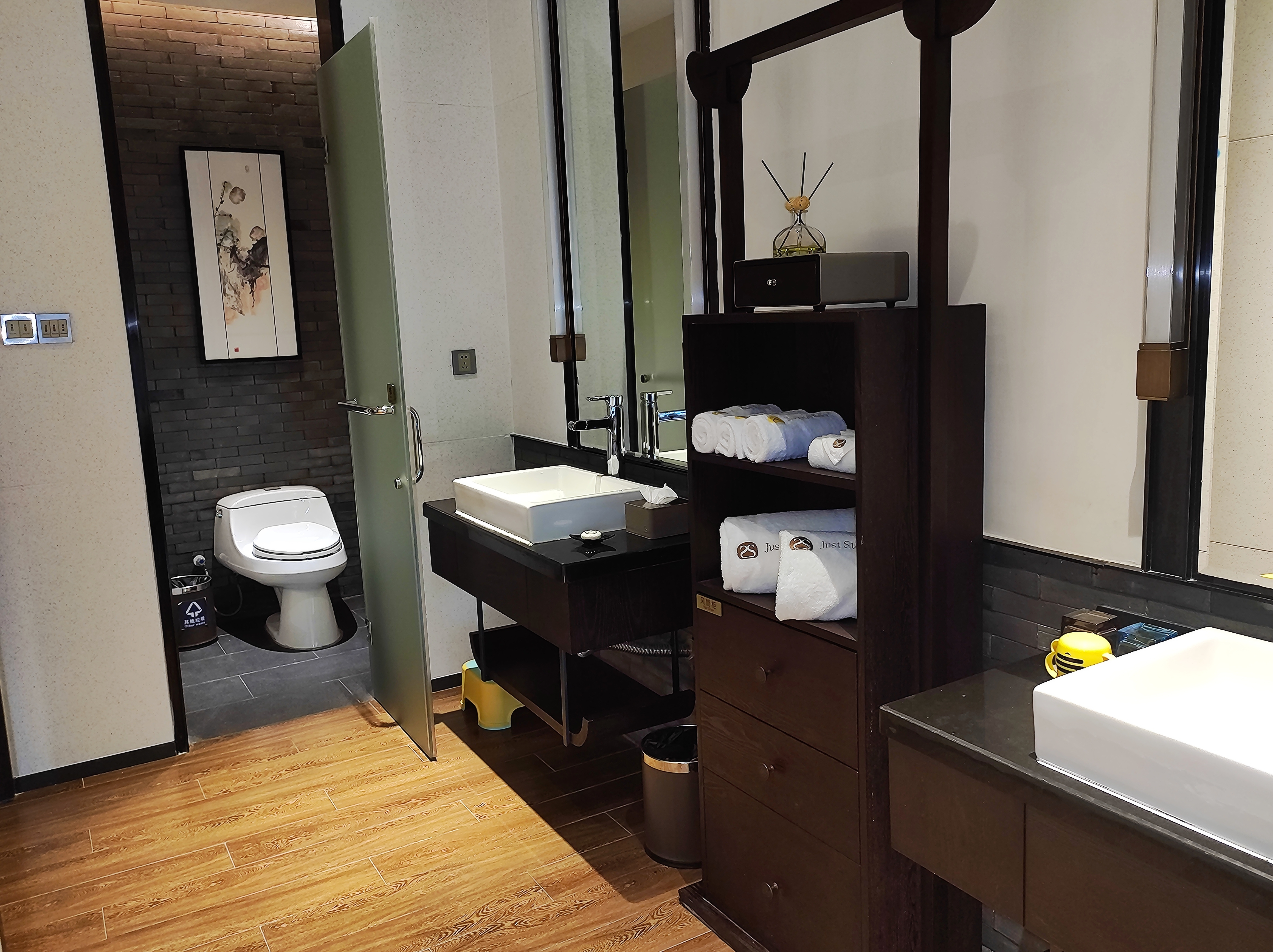 負氧離子糖果飛屋親子大床房