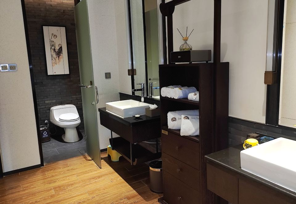 负氧离子糖果飞屋亲子大床房