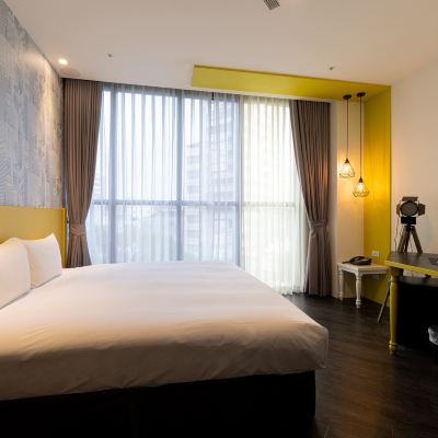 豪華雙人房-浴缸 凝萃文旅台中車站店優惠