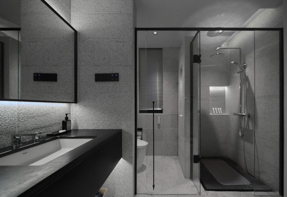 无敌视野270度阳台大床+TOTO浴缸+Dyson吹风机+全屋地暖