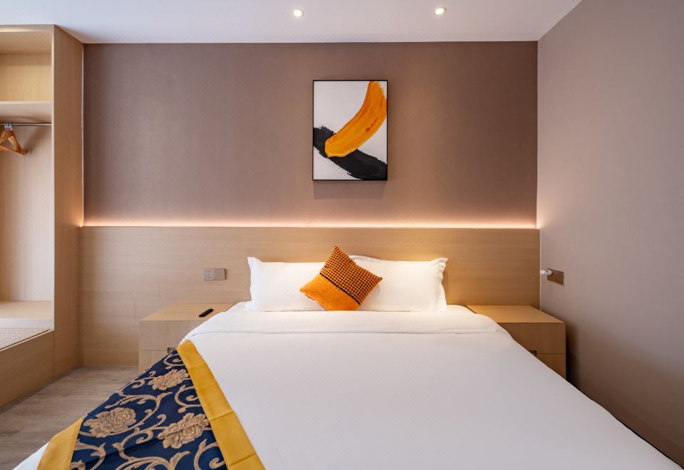 海景别墅三室六床房