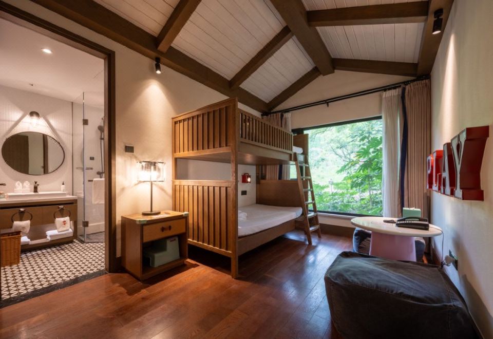 Hangzhou SENBO Nature Park and ResortDeluxe Family Friendly Villa - 2-Bedroom