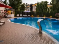 Zarafshon Parkside Hotels in Samarkand
