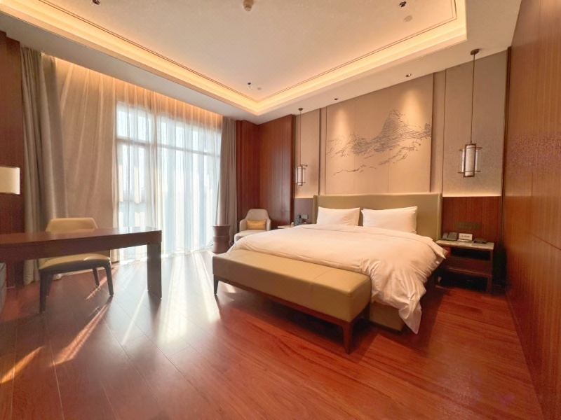 家庭套房B（二居室大空間+超大露台+全屋新風）