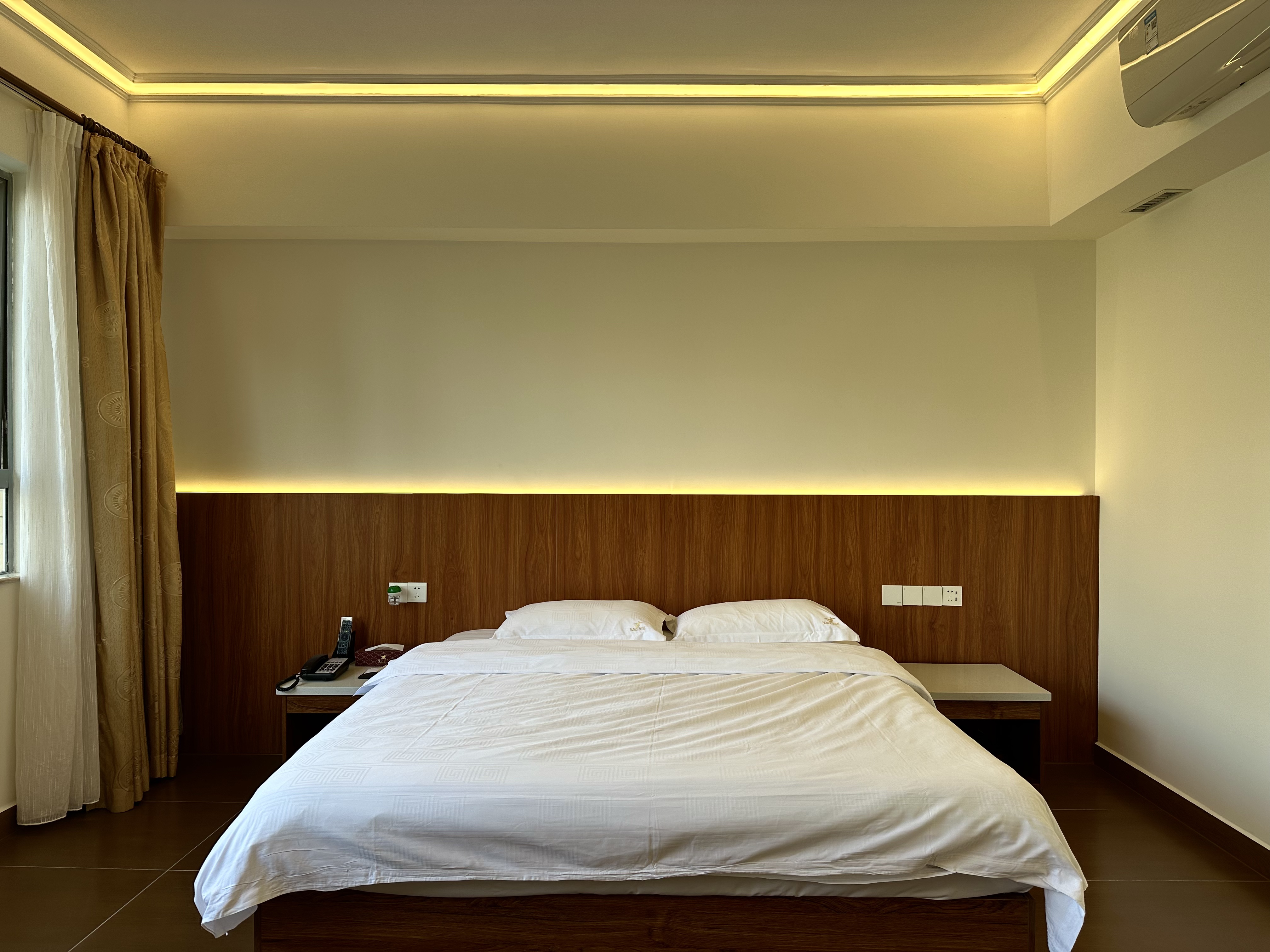 高级商务大床房（独立烘乾机）