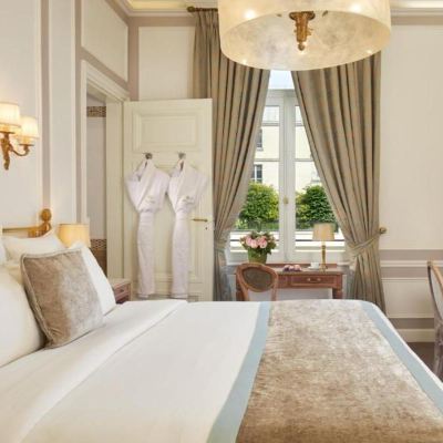 Deluxe Room Hôtel Regina Louvre Promo Code