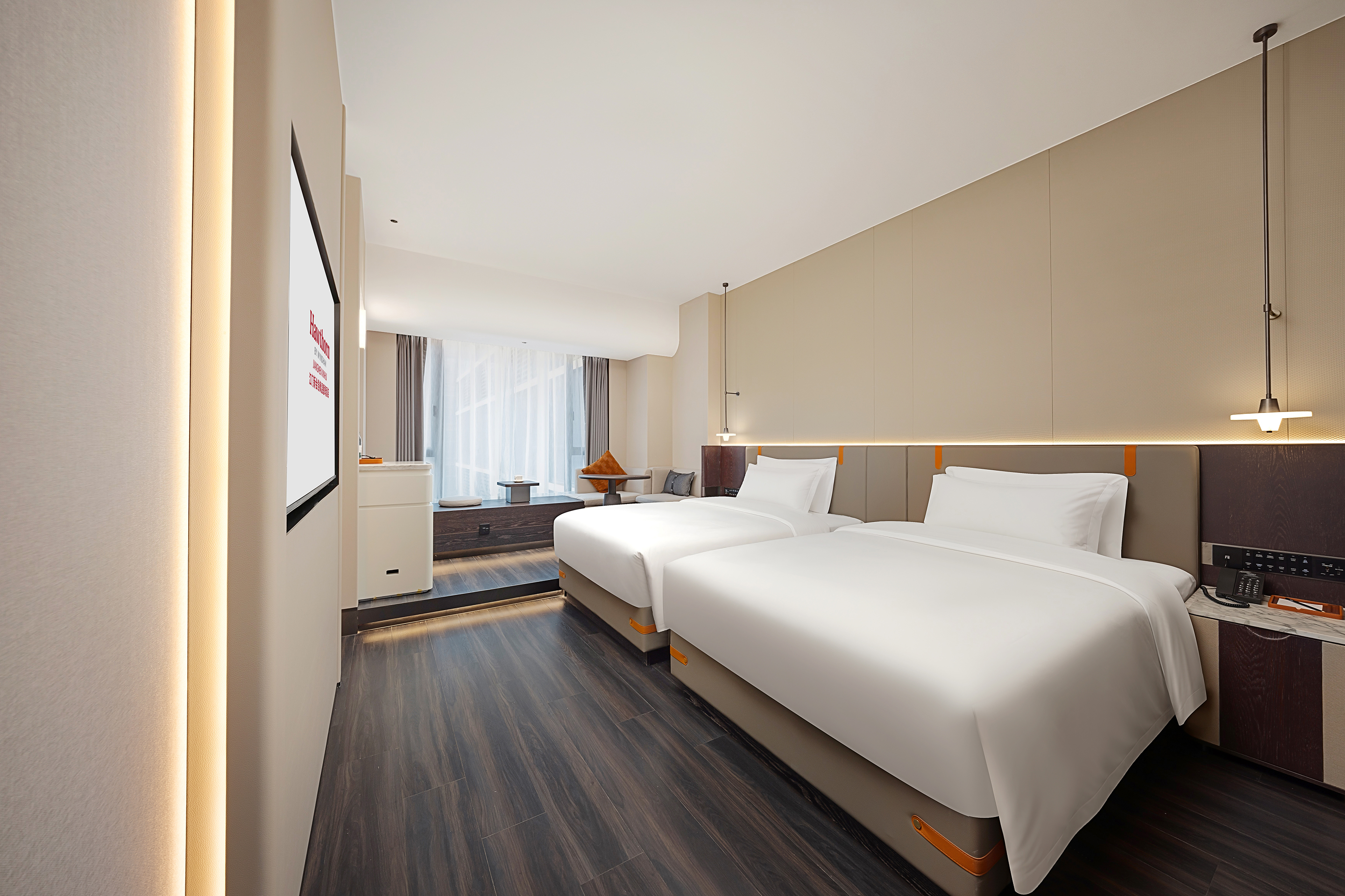 Deluxe 2-Bed Room