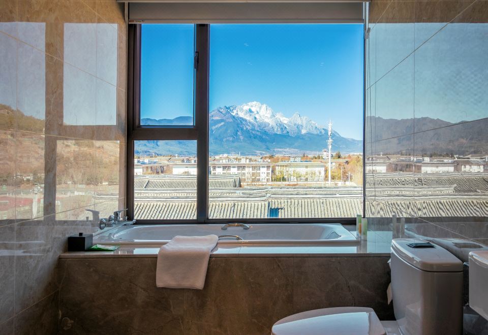 雪山全景雙卧套房