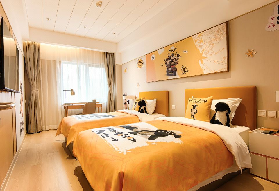 Bejing Yanqing Alpine Skiing Resort HotelShaun The Lamb Themed - Quadruple Beds Room