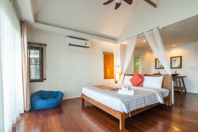 Beach Chill Bungalow