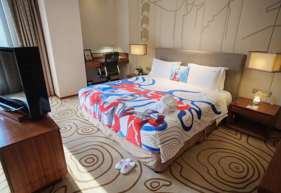 Holiday Inn Shanghai HongqiaoUltraman Theme Family Room