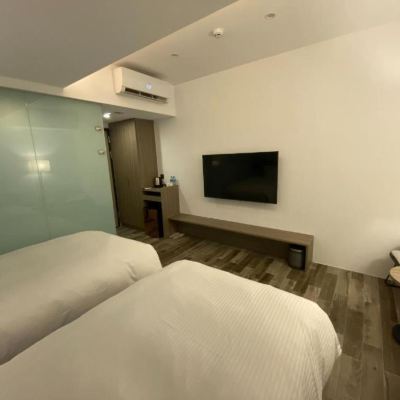 高級雙床無窗 嘉仕特商旅優惠