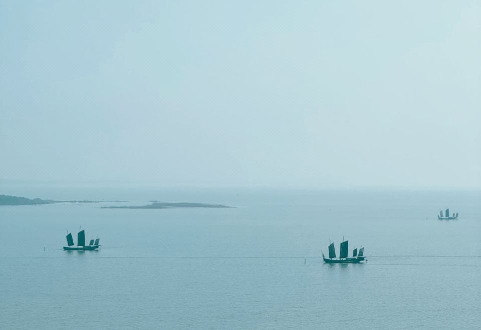 180度全湖景大床房