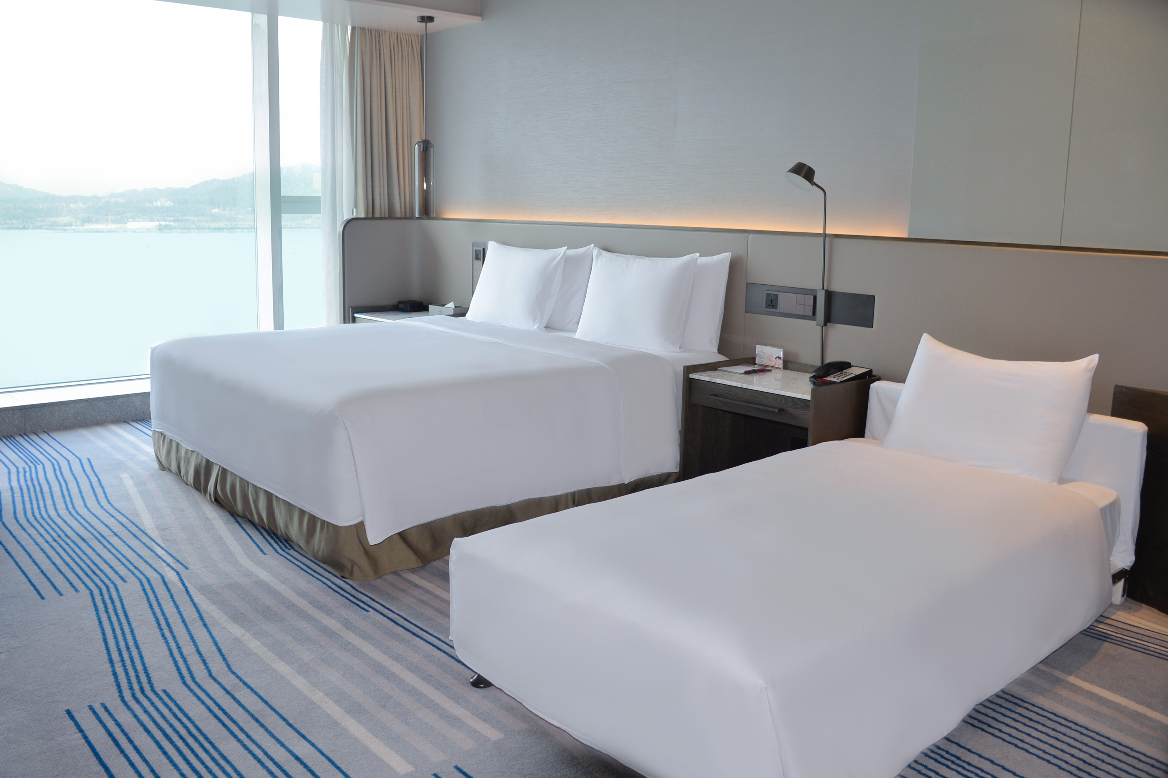 高级海景家庭房