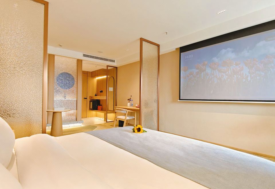 Smart Hotel Room (Double Bed)