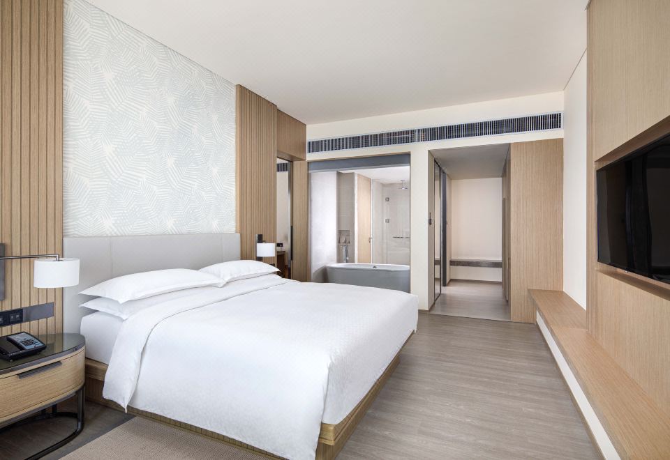 福朋海景家庭套房（180°海景）