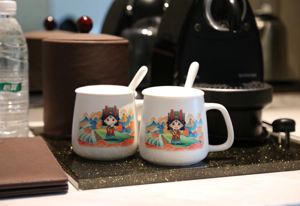 维景奇媛主题家庭房