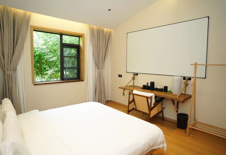 綠意環抱?園景大床房（智能客控?百寸投影?智能馬桶）