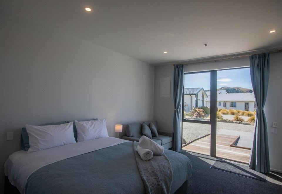 一卧室特大床一室