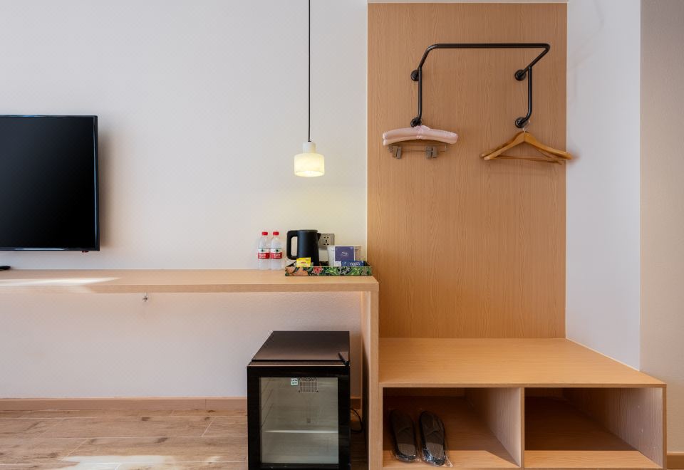 Shanghai Yiqinyuan ResortForest Deep Sleep Hollywood Room (Zero Pressure Pillow + Tencel Mattress)