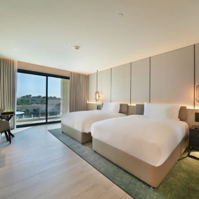 Pool View Room with Balcony - Twin Beds- New Wing 艾因羅塔納酒店優惠