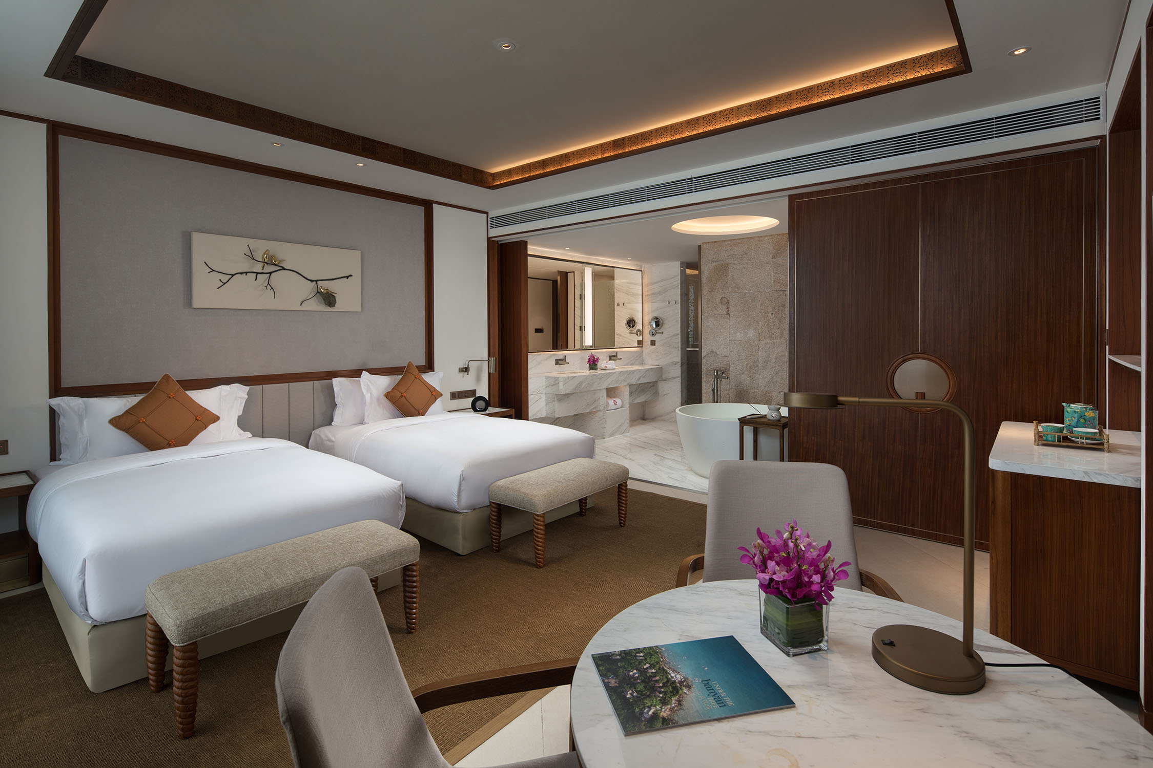 运河泳池双床房