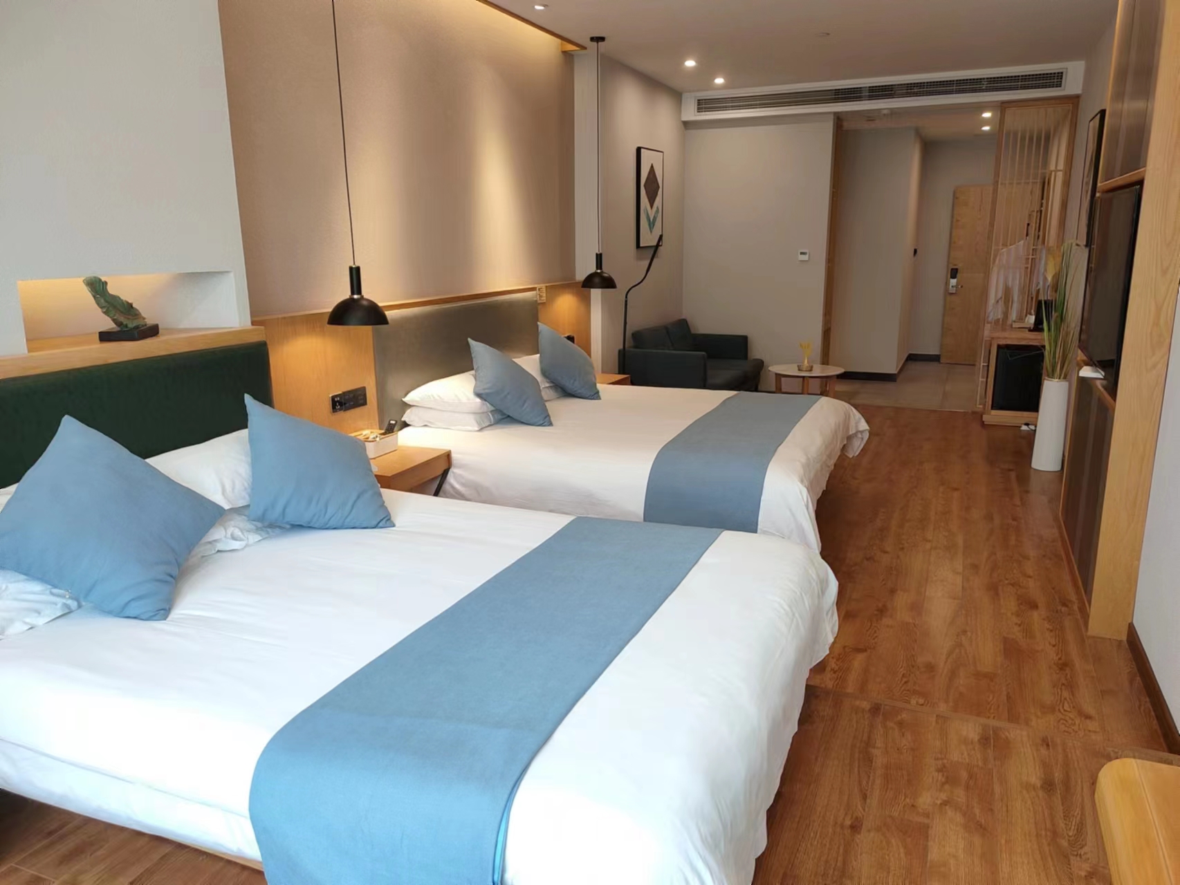 亲子家庭房（落地大窗+电动窗帘+阿道夫洗护套装）