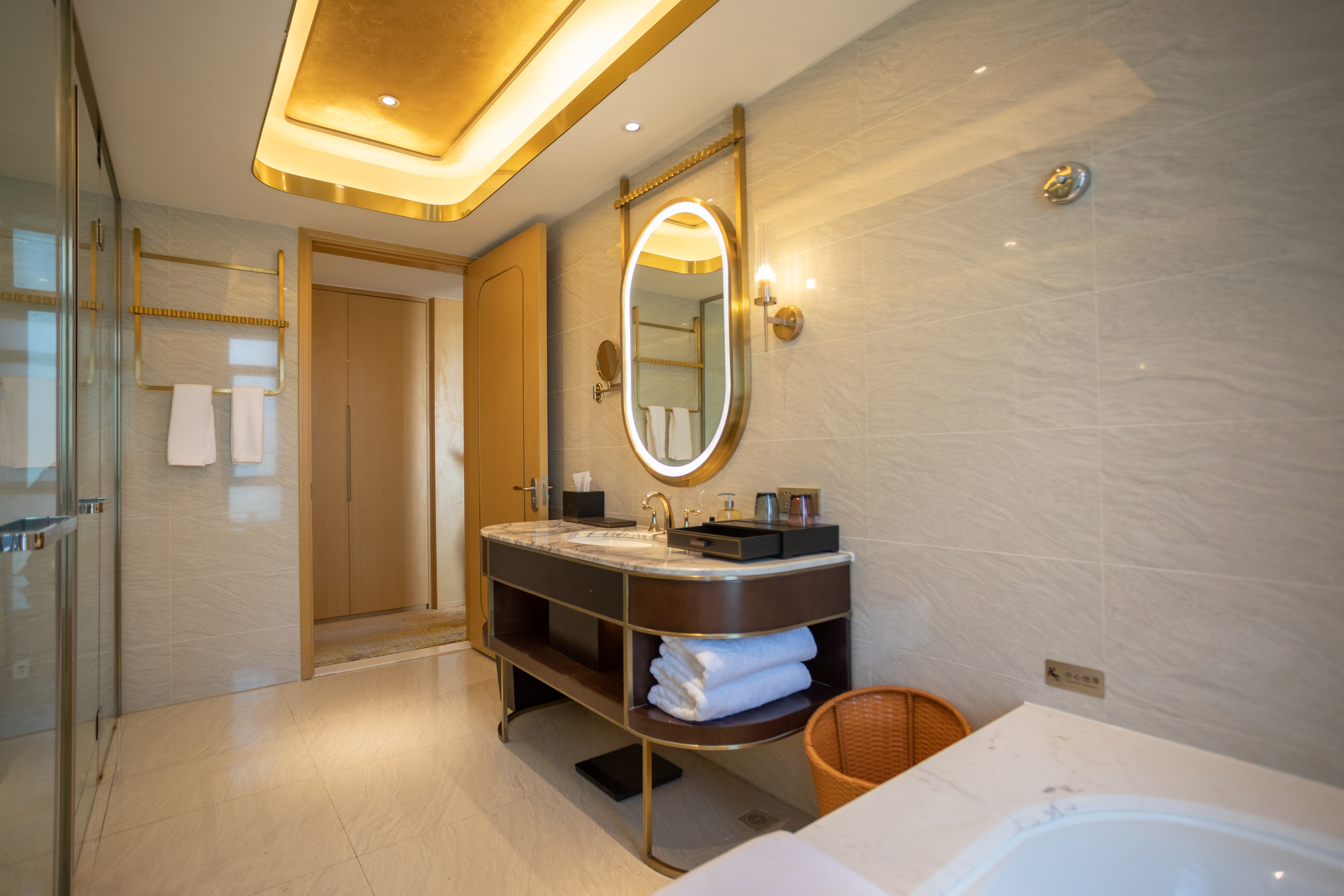 别墅静雅露台大床房