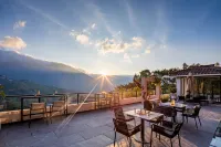 Immersing Vacation Apartment (Longji Terraced Field Viewing Platform)