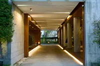 H Villa Inn
