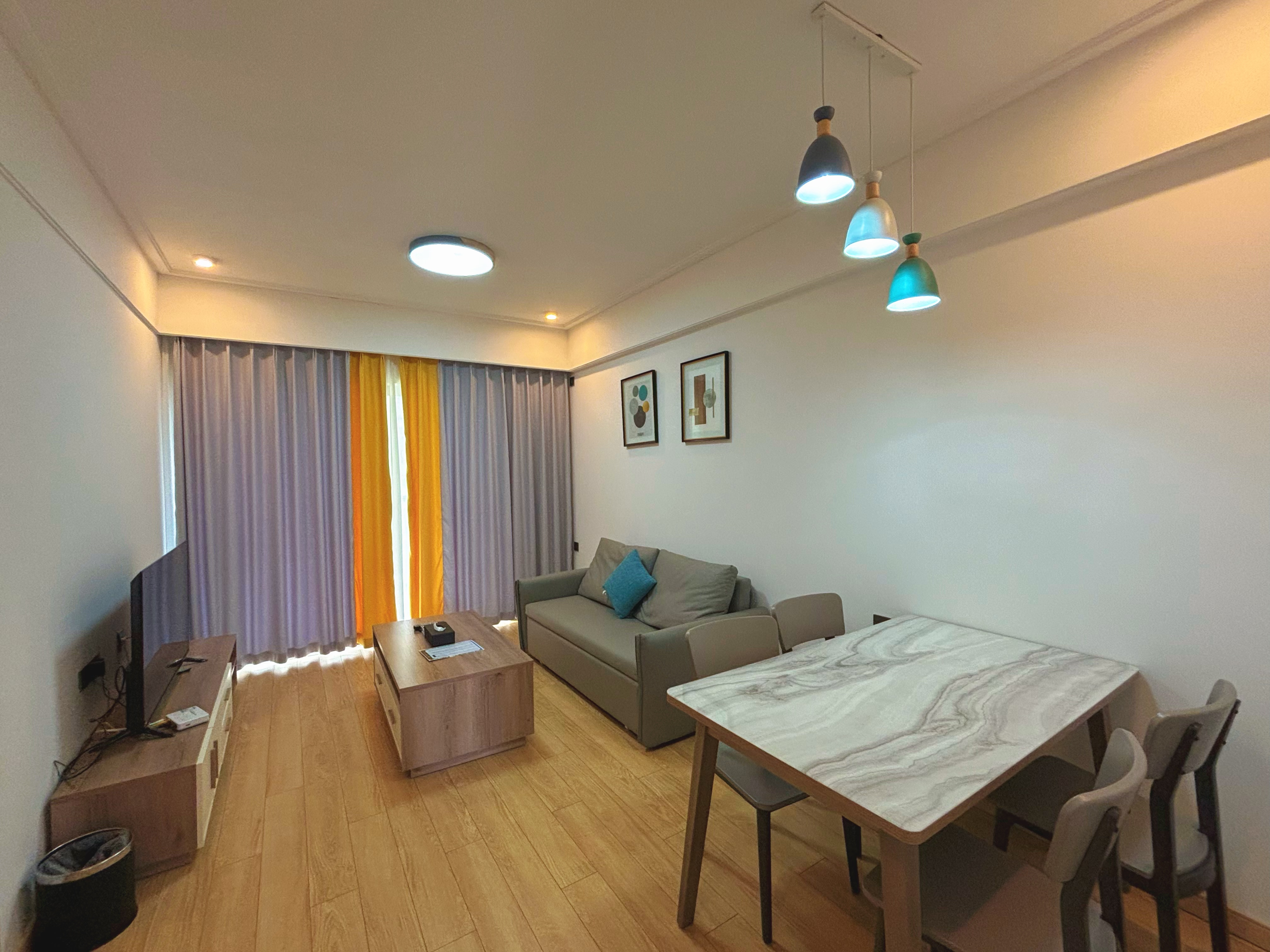 豪华家庭二室套房（阳台+冰箱+洗衣机）