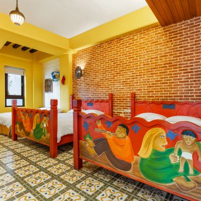 豪華家庭房 墾丁牧場旅棧二手童話民宿優惠