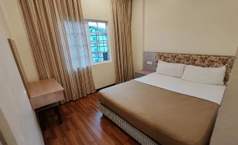 Iris House Resort - Housity