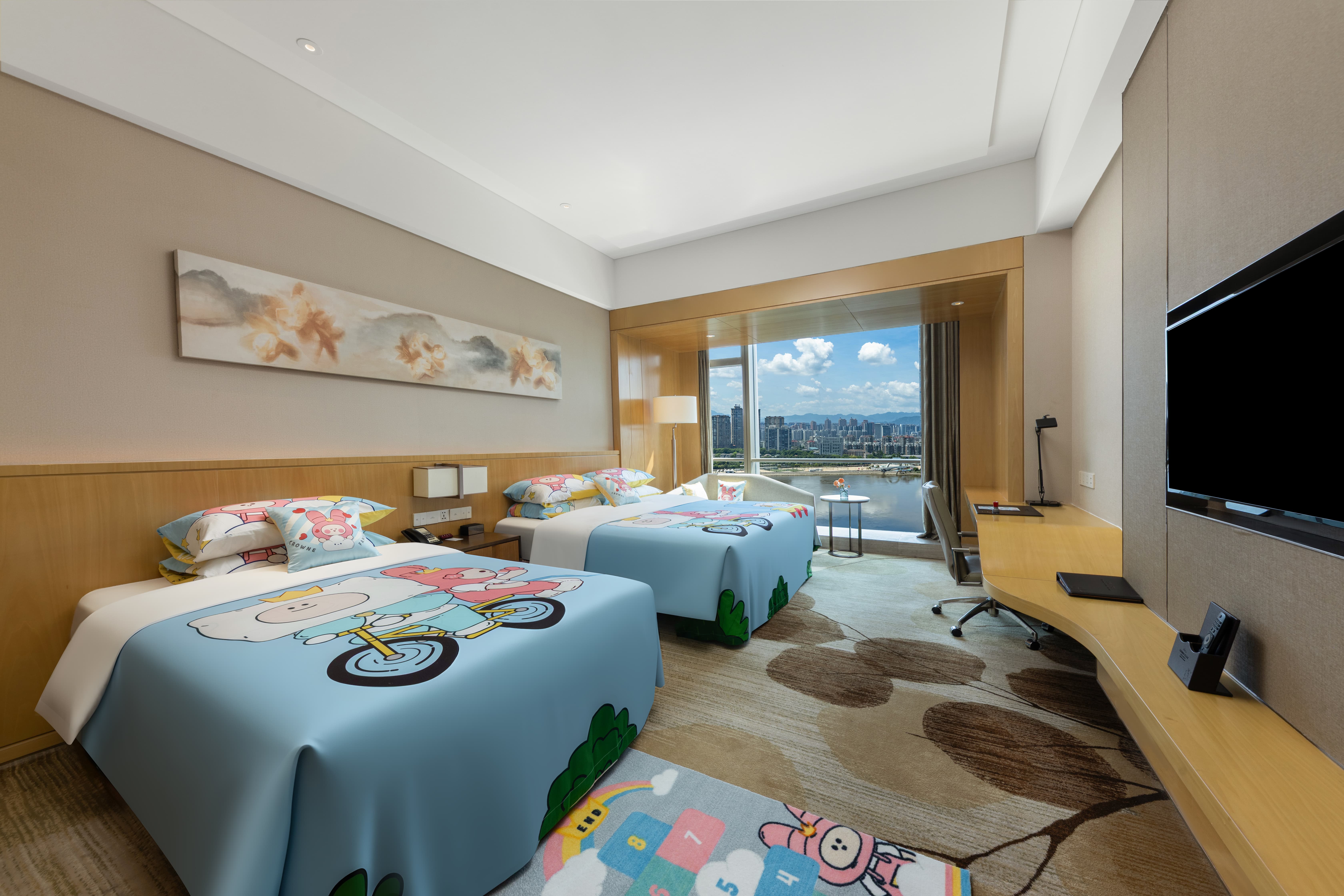 皇冠家族亲子房