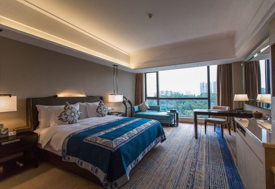 Gloria Grand Hotel JishouBusiness Suite