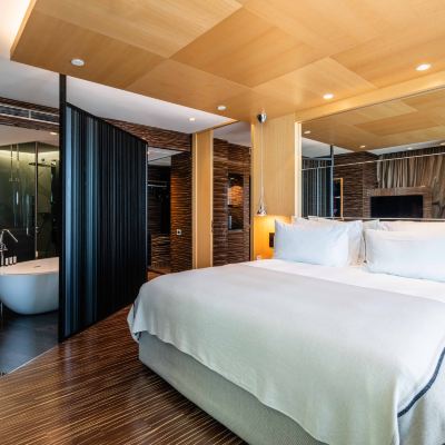 Grand Suite Harbour View Romeo Hotel Promo Code