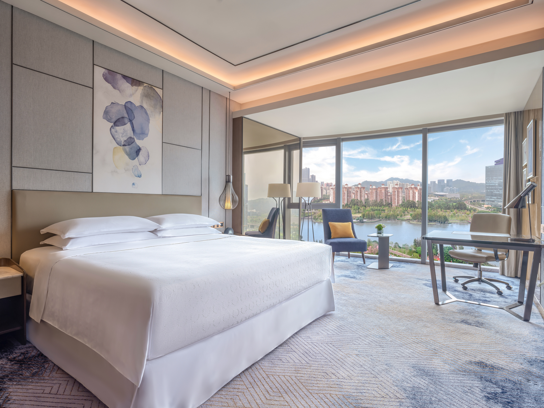 豪华河景大床房